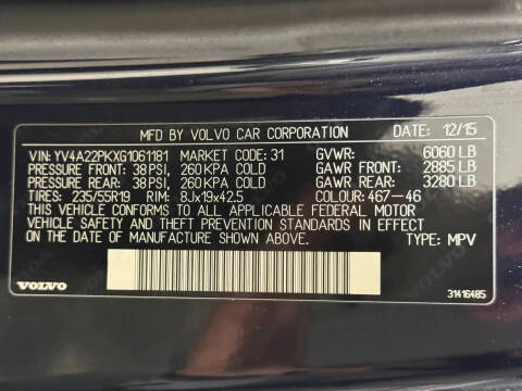 2016 Volvo XC90 T6 Momentum