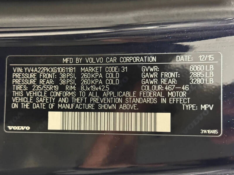 2016 Volvo XC90 T6 Momentum