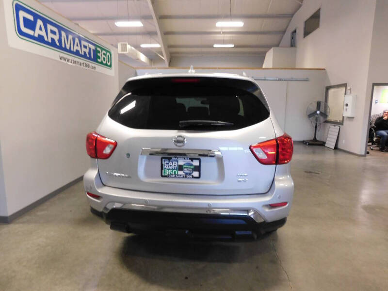 2019 Nissan Pathfinder SV