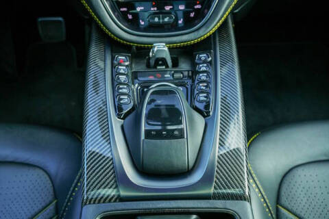 2021 Aston Martin DBX