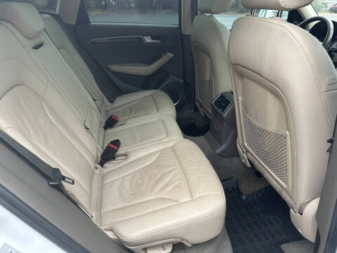 2012 Audi Q5 2.0T quattro Premium Plus