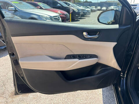 2019 Hyundai Accent SE