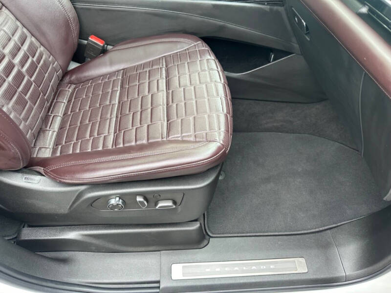 2023 Cadillac Escalade-V ESV