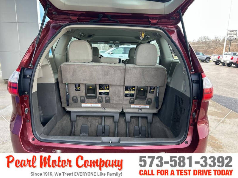 2017 Toyota Sienna L 7-Passenger