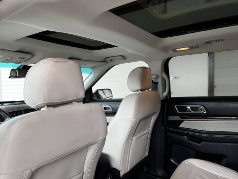 2017 Ford Explorer Platinum