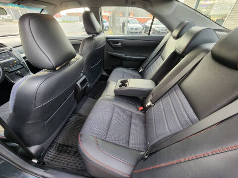 2015 Toyota Camry SE