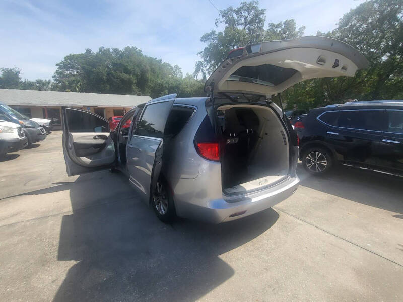 2017 Chrysler Pacifica Touring