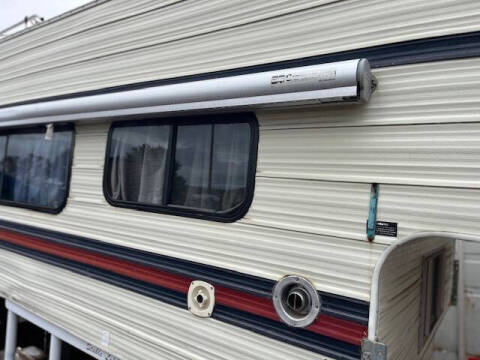 1991 Cascade 10 Ft Truck Camper