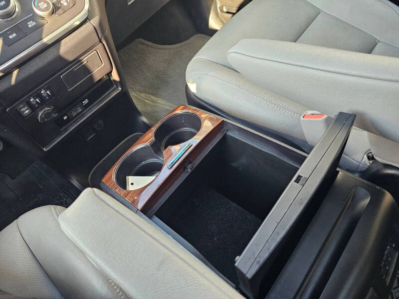 2017 Toyota Sienna Limited Premium 7-Passenger