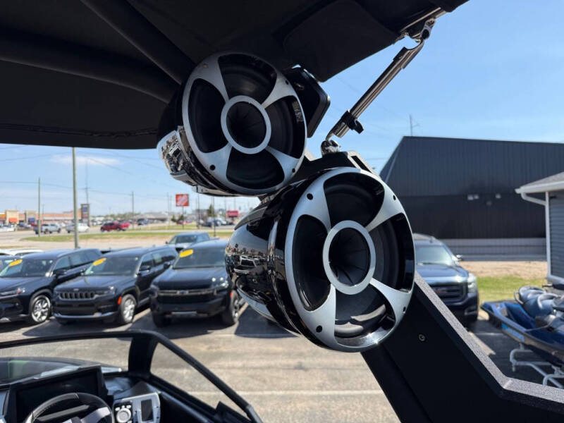 2021 Malibu LSV23