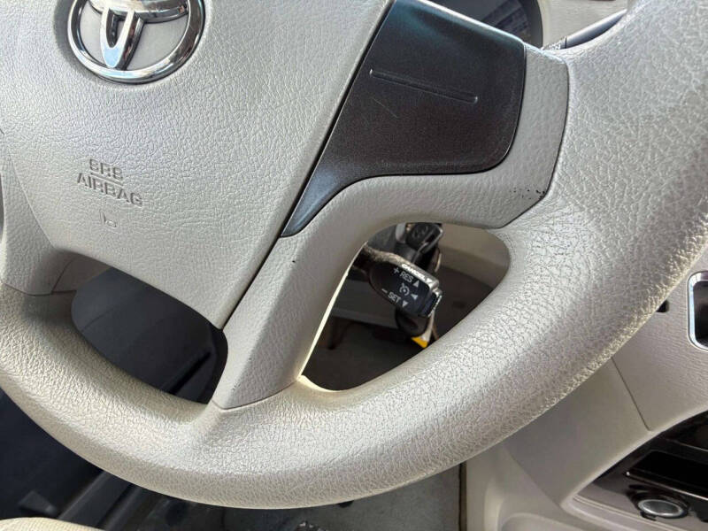 2013 Toyota Sienna L 7-Passenger