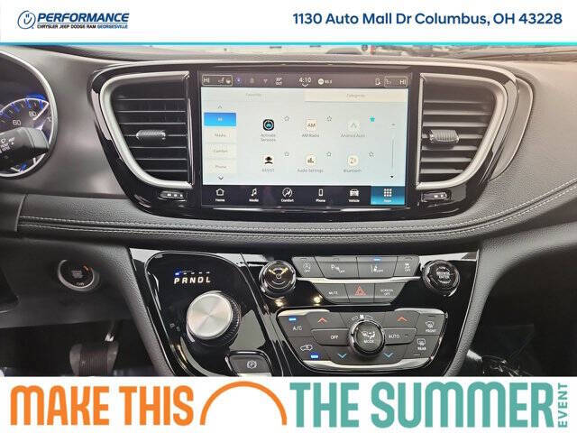 2026 Chrysler Pacifica Select
