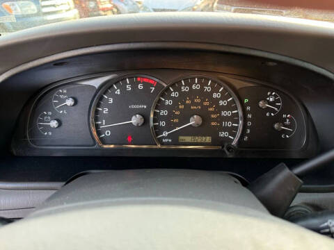 2005 Toyota Sequoia SR5