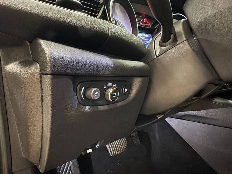 2018 Buick Regal TourX Essence