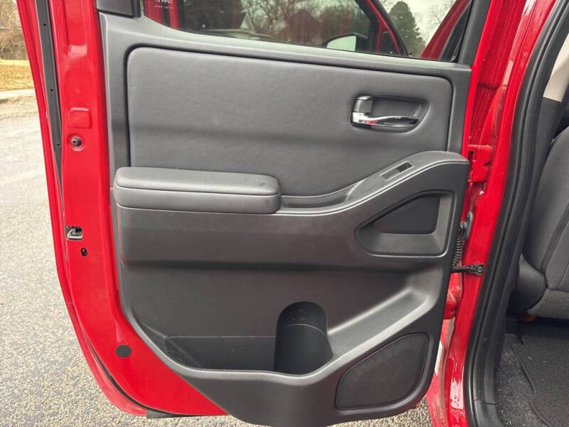 2022 Nissan Frontier SV