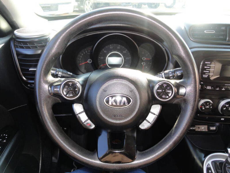 2016 Kia Soul Base photo 16