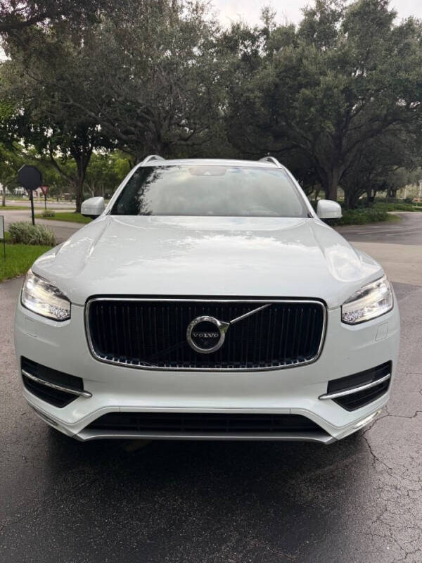 2018 Volvo XC90 T6 Momentum
