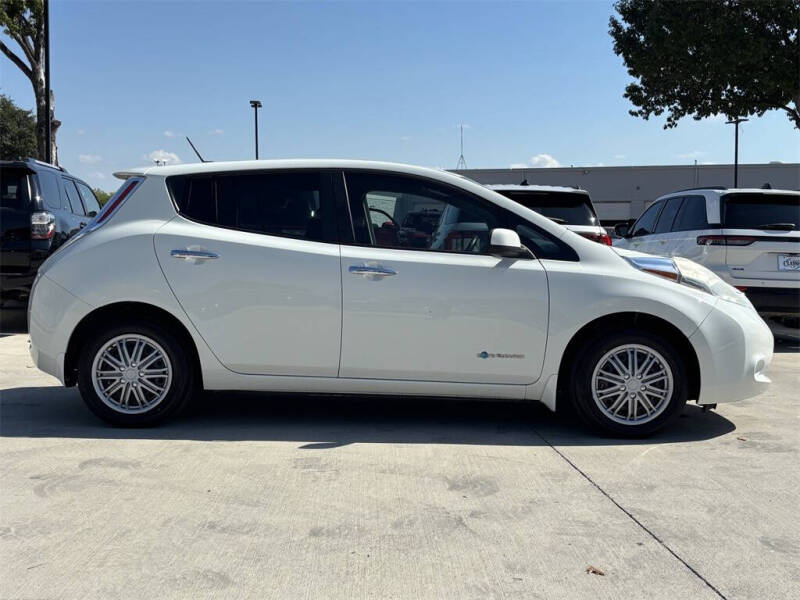 2015 Nissan LEAF S