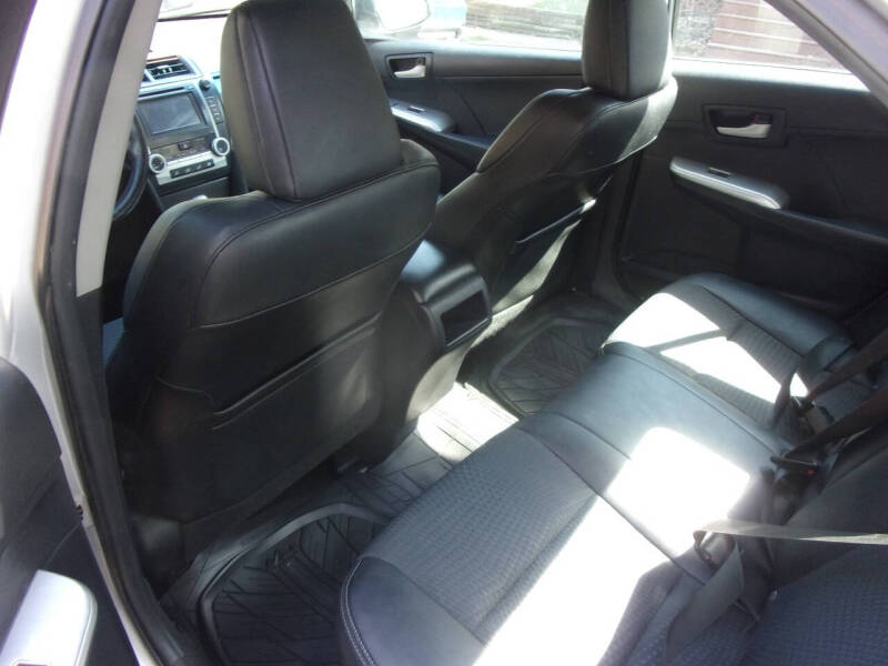 Image 8 of 2013 Toyota Camry SE