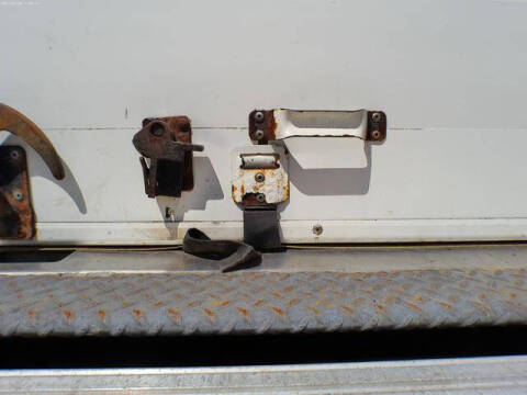 2017 Freightliner M2 106