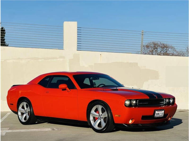 2008 Dodge Challenger SRT8 photo 3