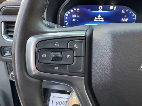 2023 Chevrolet Suburban LT