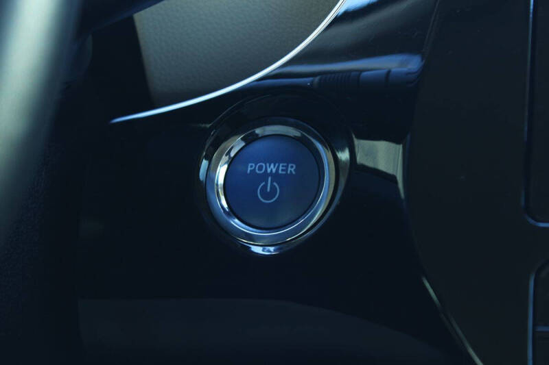 2019 Toyota Prius XLE AWD-e