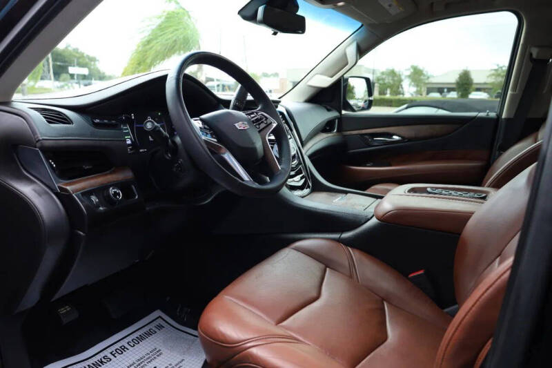 2019 Cadillac Escalade Luxury