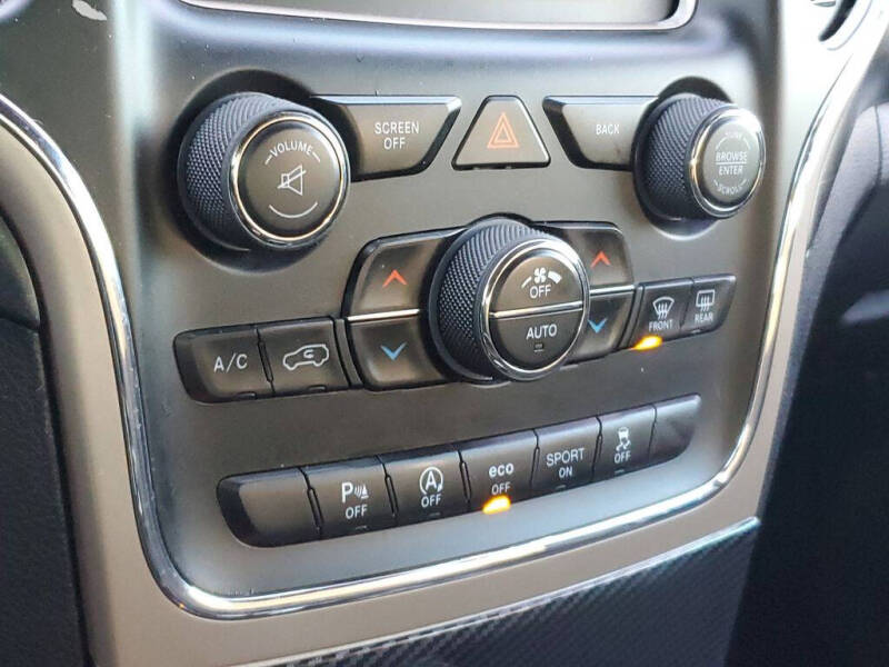 2017 Jeep Grand Cherokee Laredo