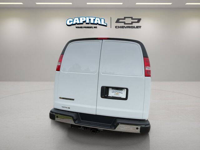 2025 Chevrolet Express 2500