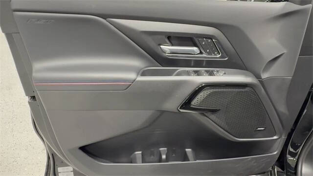 2025 Chevrolet Silverado EV RST