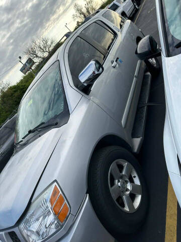 2004 Nissan Armada LE