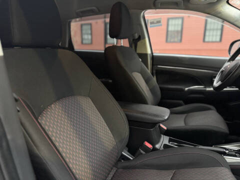 2018 Mitsubishi Outlander Sport ES