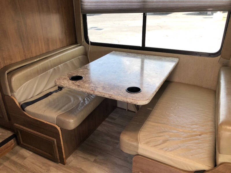 2019 Gulfstream Conquest 6220