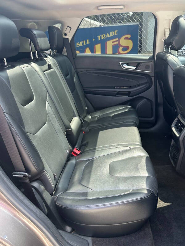 2019 Ford Edge Titanium