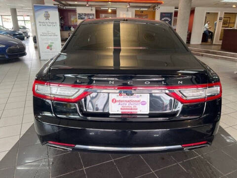 2017 Lincoln Continental Premiere
