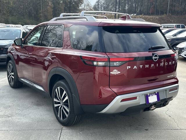 2025 Nissan Pathfinder Platinum