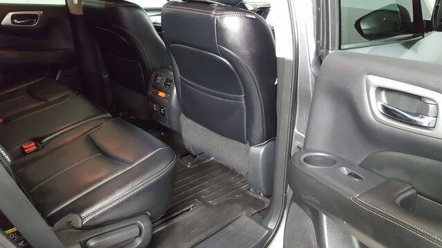 2018 Nissan Pathfinder SL