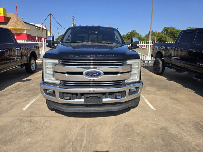2017 Ford F-250 Super Duty Lariat's photo