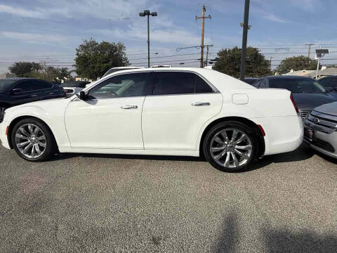 2016 Chrysler 300 C