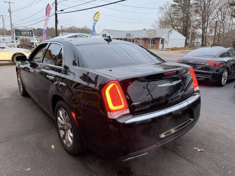 2017 Chrysler 300 C