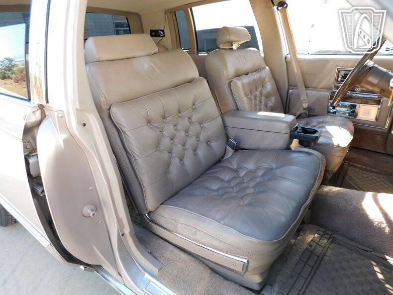 1991 Cadillac Brougham