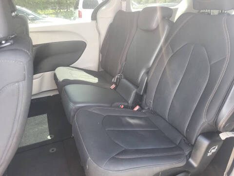 2017 Chrysler Pacifica Touring