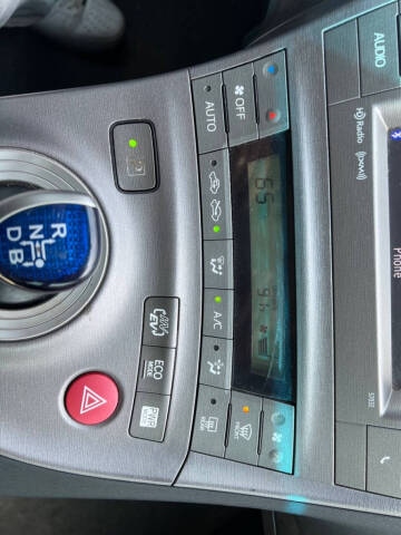 2014 Toyota Prius Plug-in Hybrid