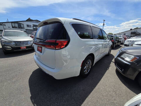 2021 Chrysler Pacifica Touring