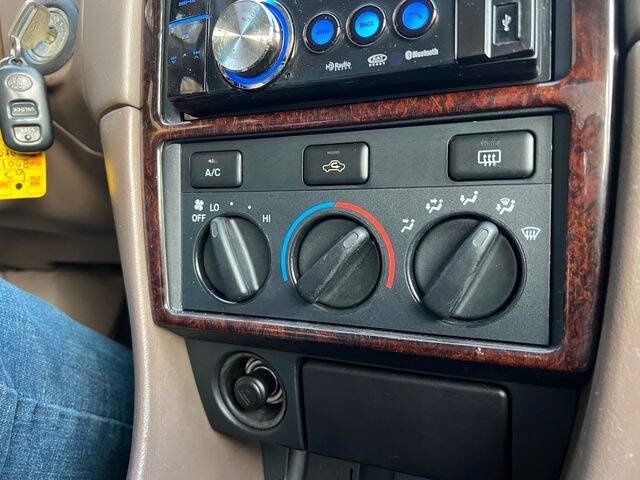 2001 Toyota Camry LE V6