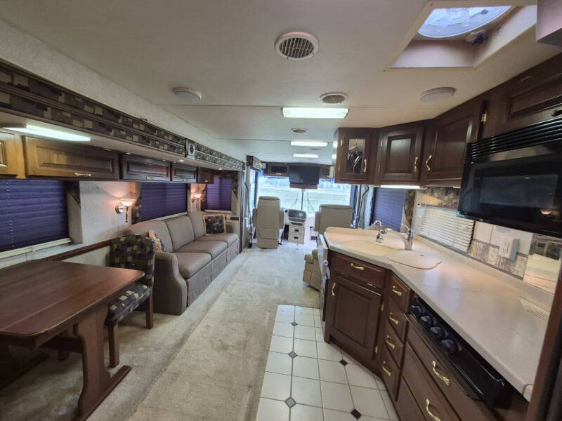 2002 Newmar Dutch Star 3852