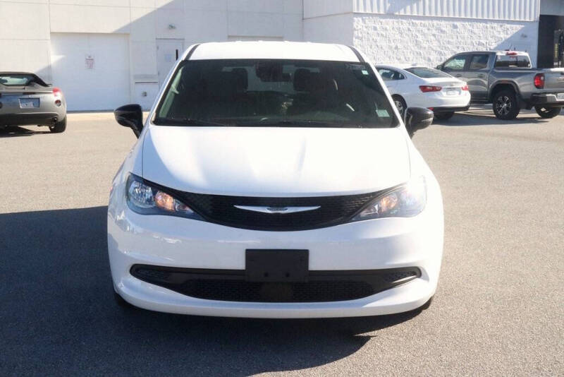 2026 Chrysler Voyager LX