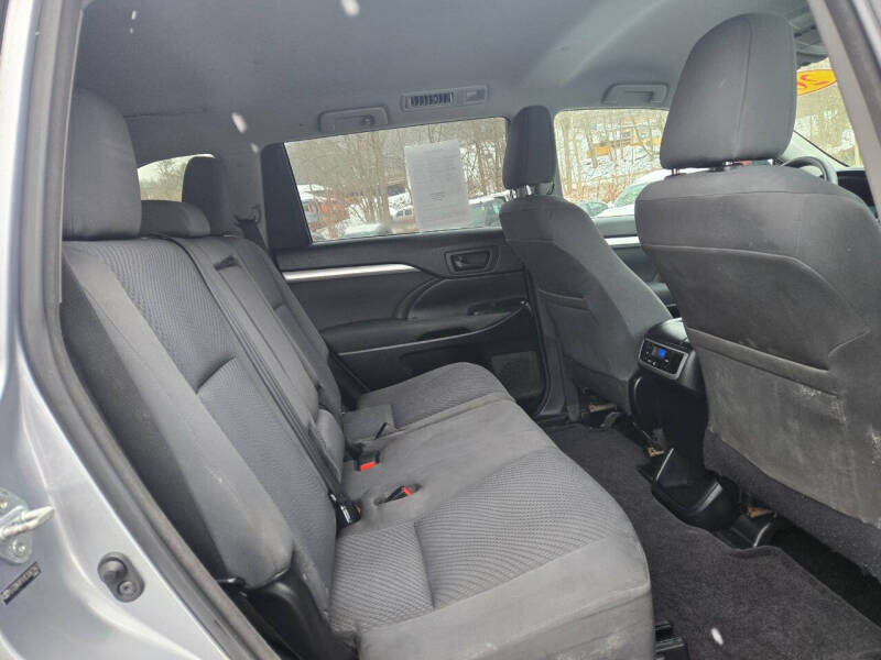 2014 Toyota Highlander LE