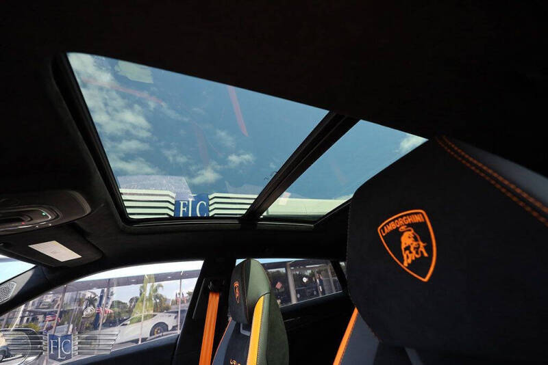 2024 Lamborghini Urus Performante